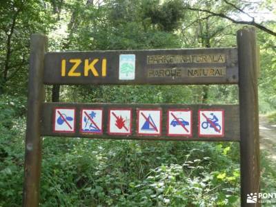 Parque Natural de Izki; practicar senderismo senderos del monasterio pasos largos senderismo mapas p